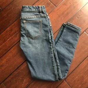 Free people medium dark wash jean size 24